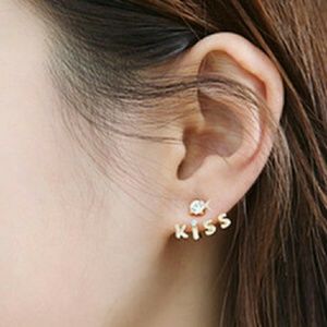 Kiss earrings